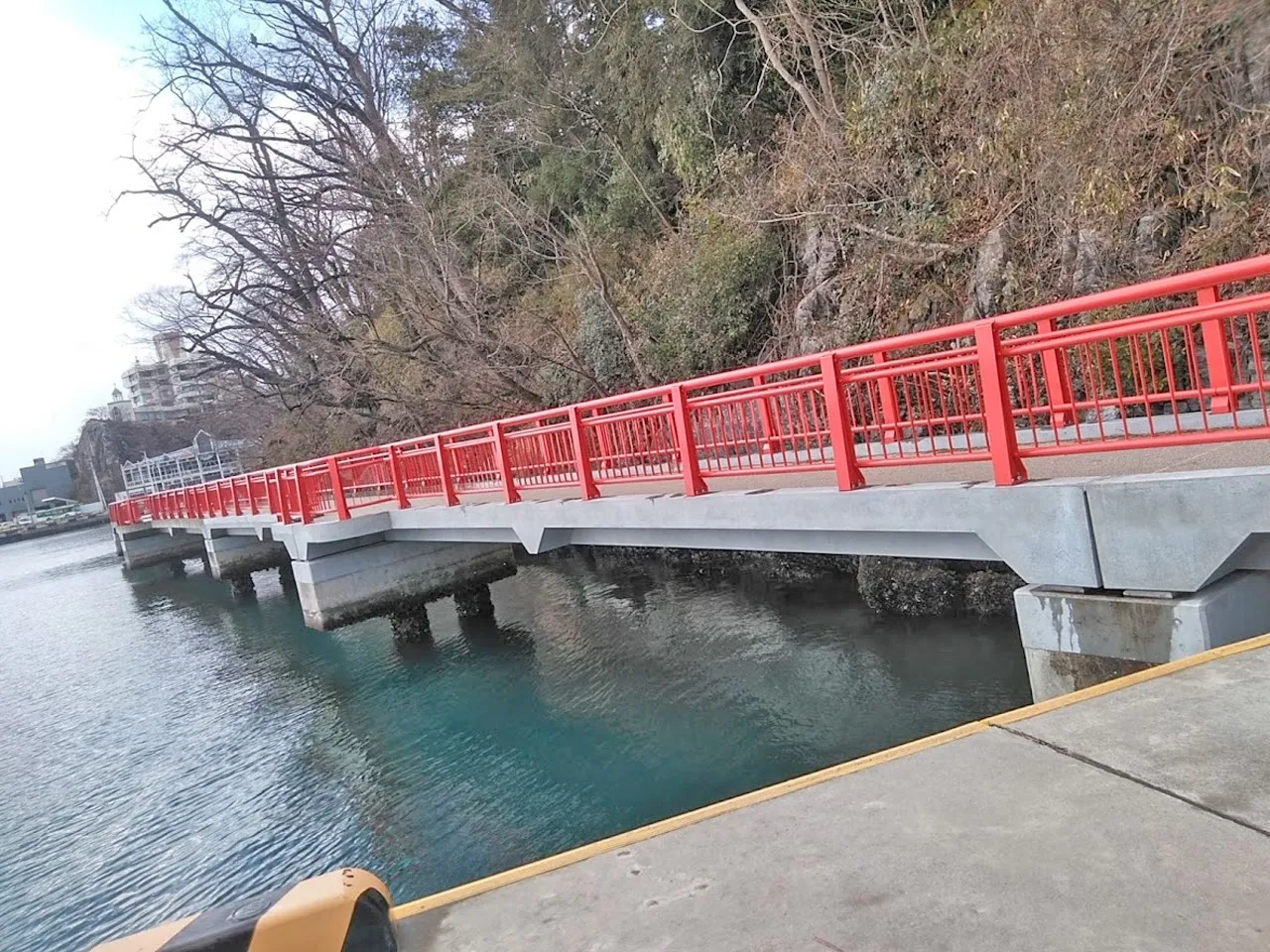 ①気仙沼漁港海上遊歩道施設整備工事